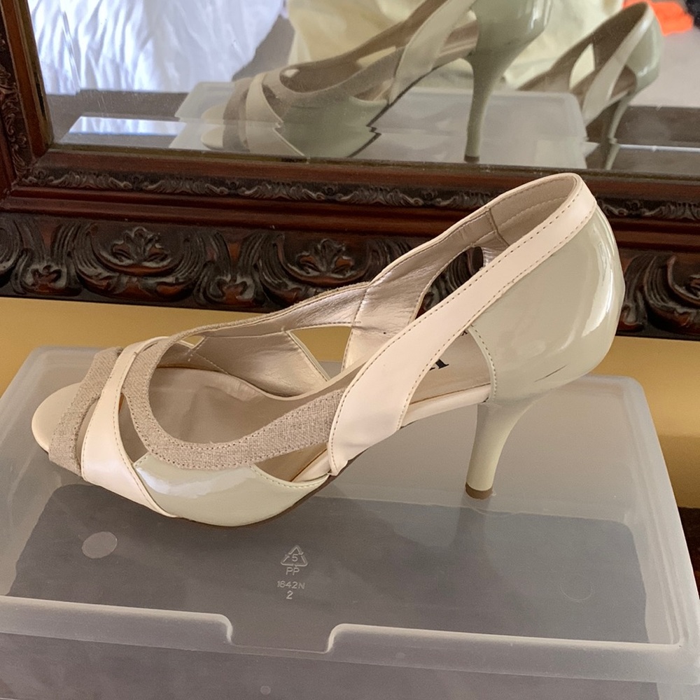 Open toe dress heel